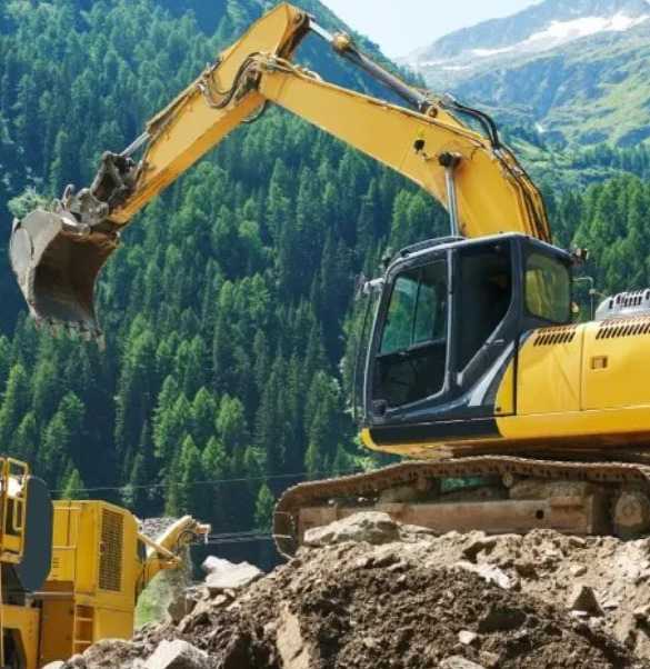 Imagen descriptiva: Maquina realizando Movimientos de tierra en Concepcioón Biobio